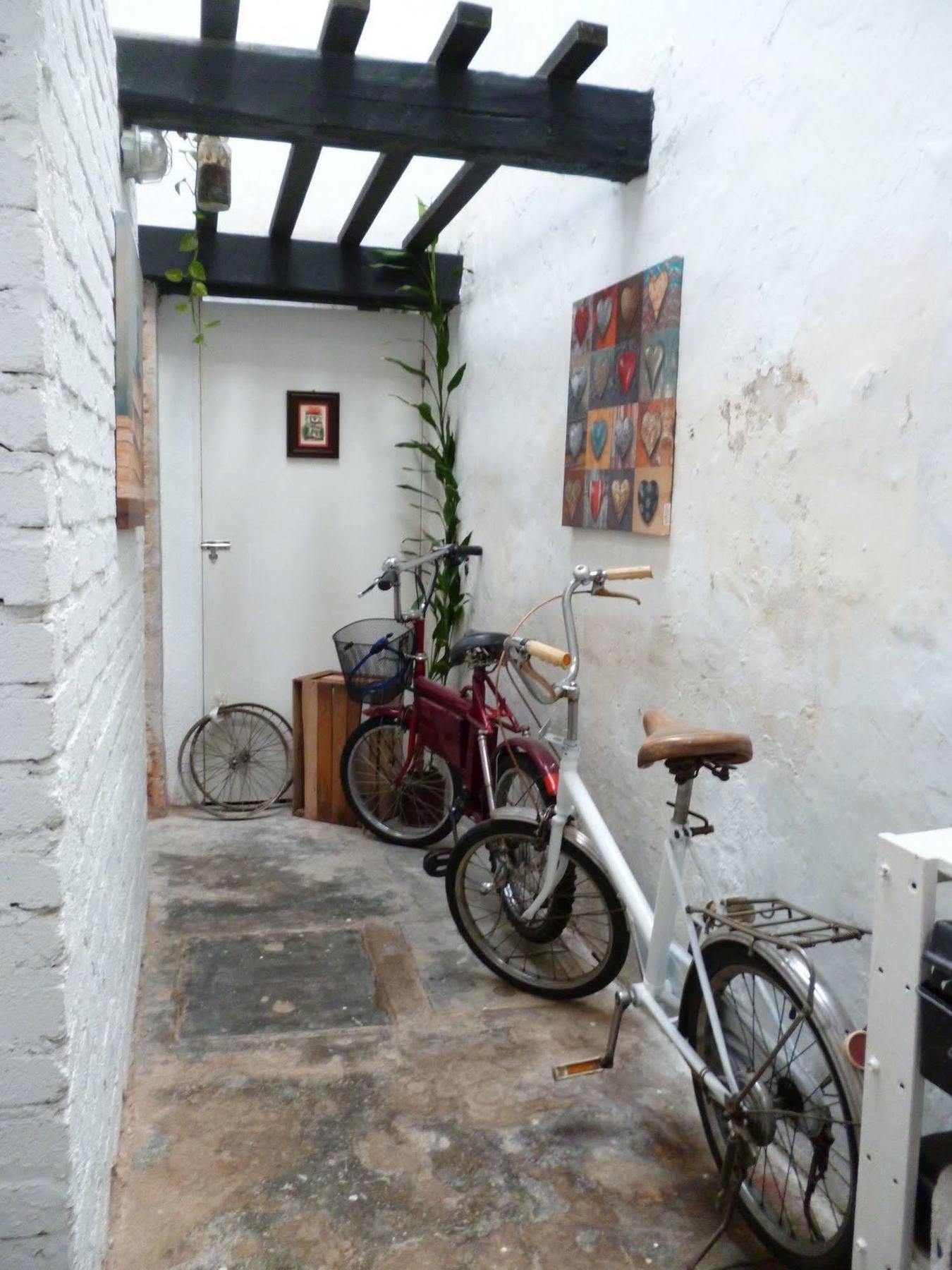 Ola Lavanderia Cafe Малакка Экстерьер фото